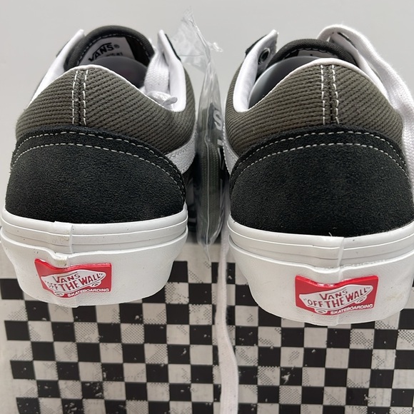 Vans WMNS Skate Old Skool 
Twill Grape Leaf
VN0A5FCB50K
SNEAKERS - Picture 13 of 16